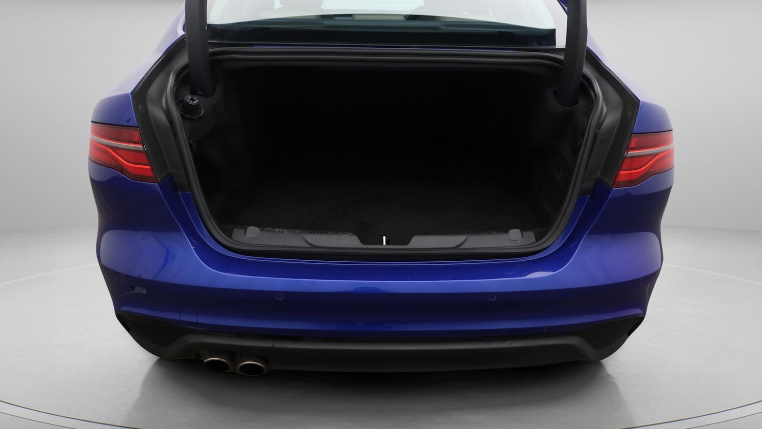 Used Jaguar XE 2019 for sale - 77064370: Photo 17