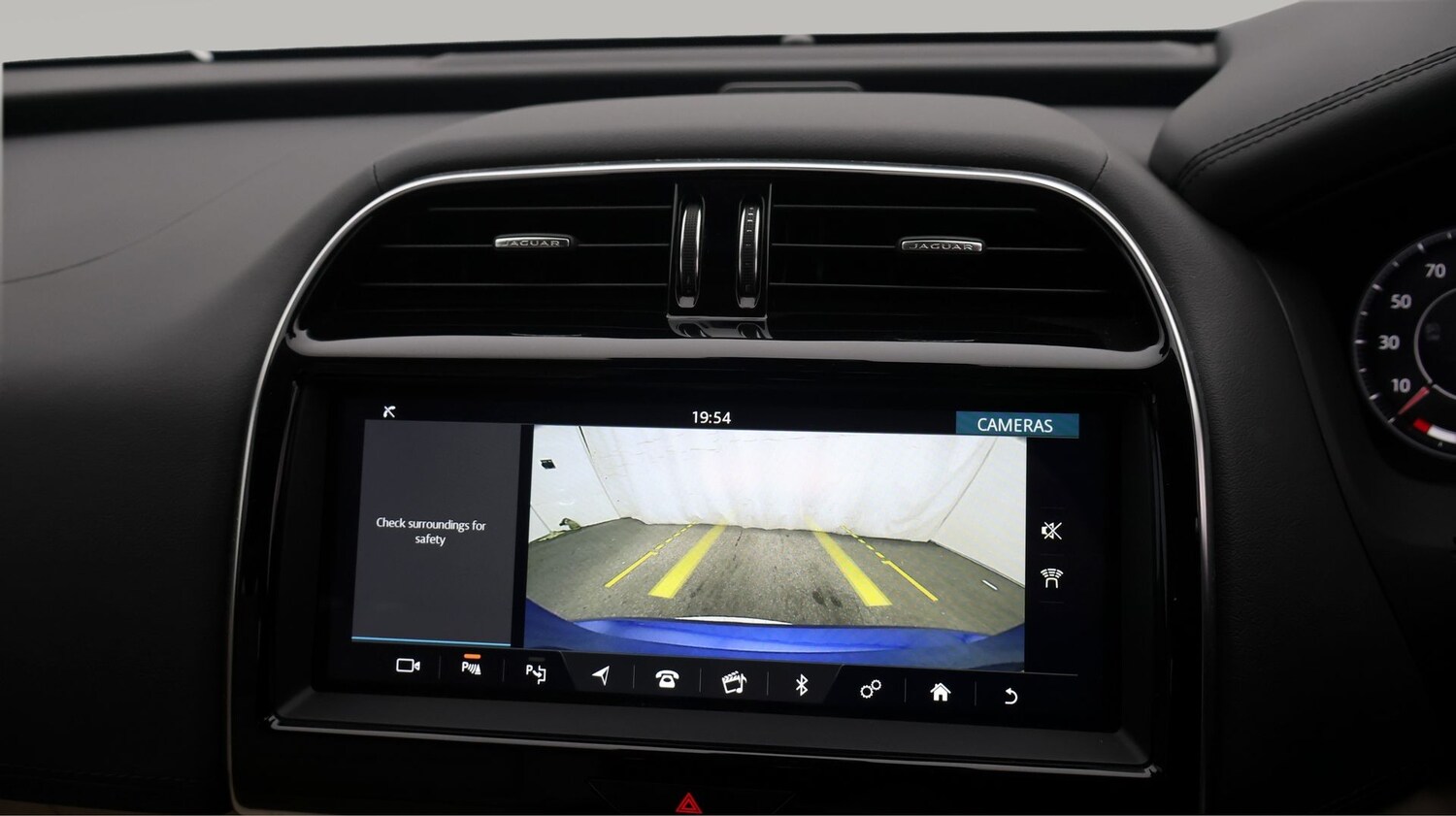 Used Jaguar XE 2019 for sale - 77064370: Photo 23