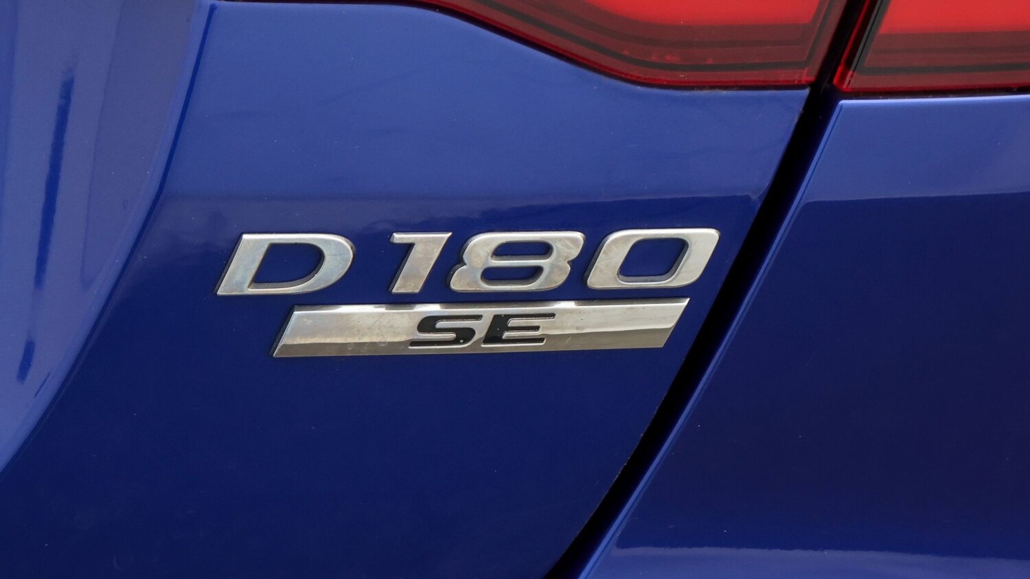 Used Jaguar XE 2019 for sale - 77064370: Photo 25