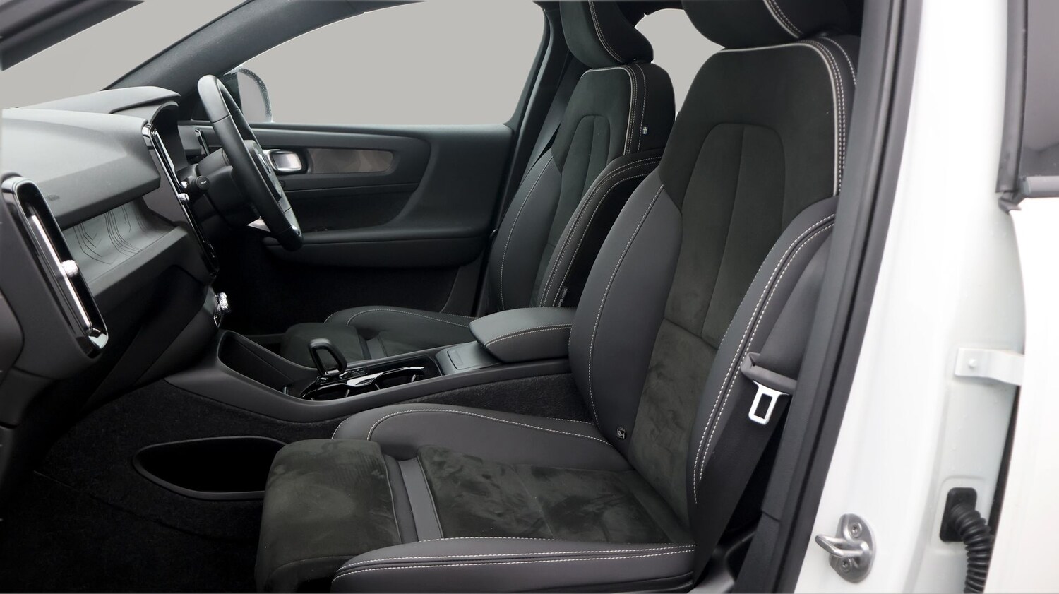 Used Volvo C40 2022 for sale - 77214759: Photo 14