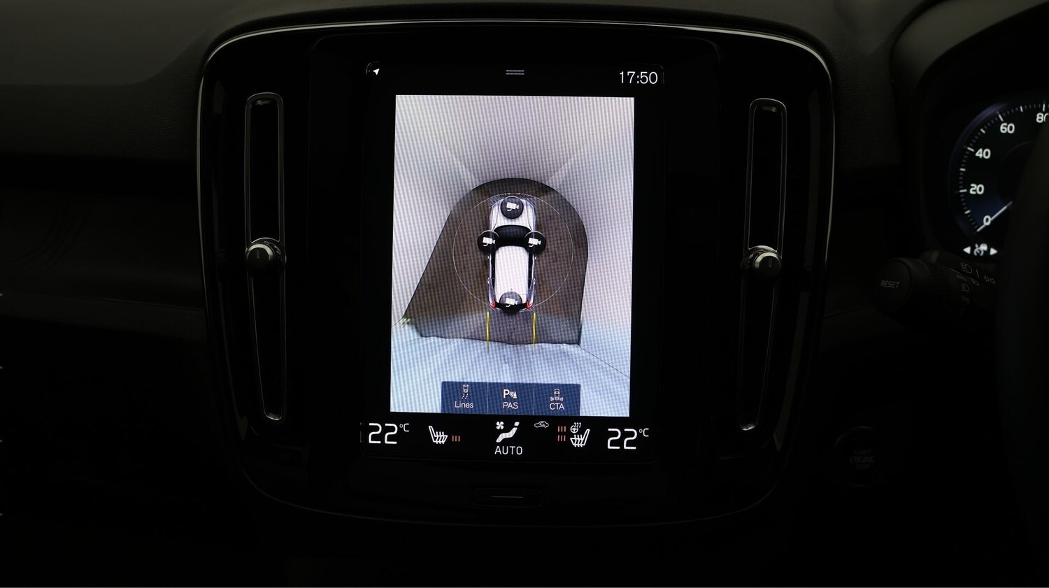 Used Volvo XC40 2022 for sale - 77201589: Photo 26