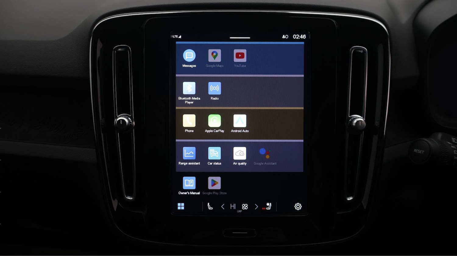 Used Volvo XC40 2023 for sale - 77679275: Photo 11