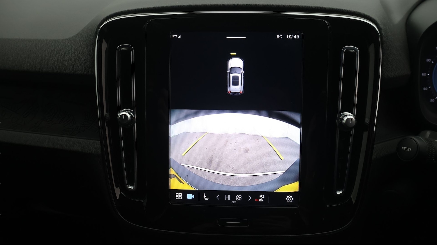 Used Volvo XC40 2023 for sale - 77679275: Photo 20