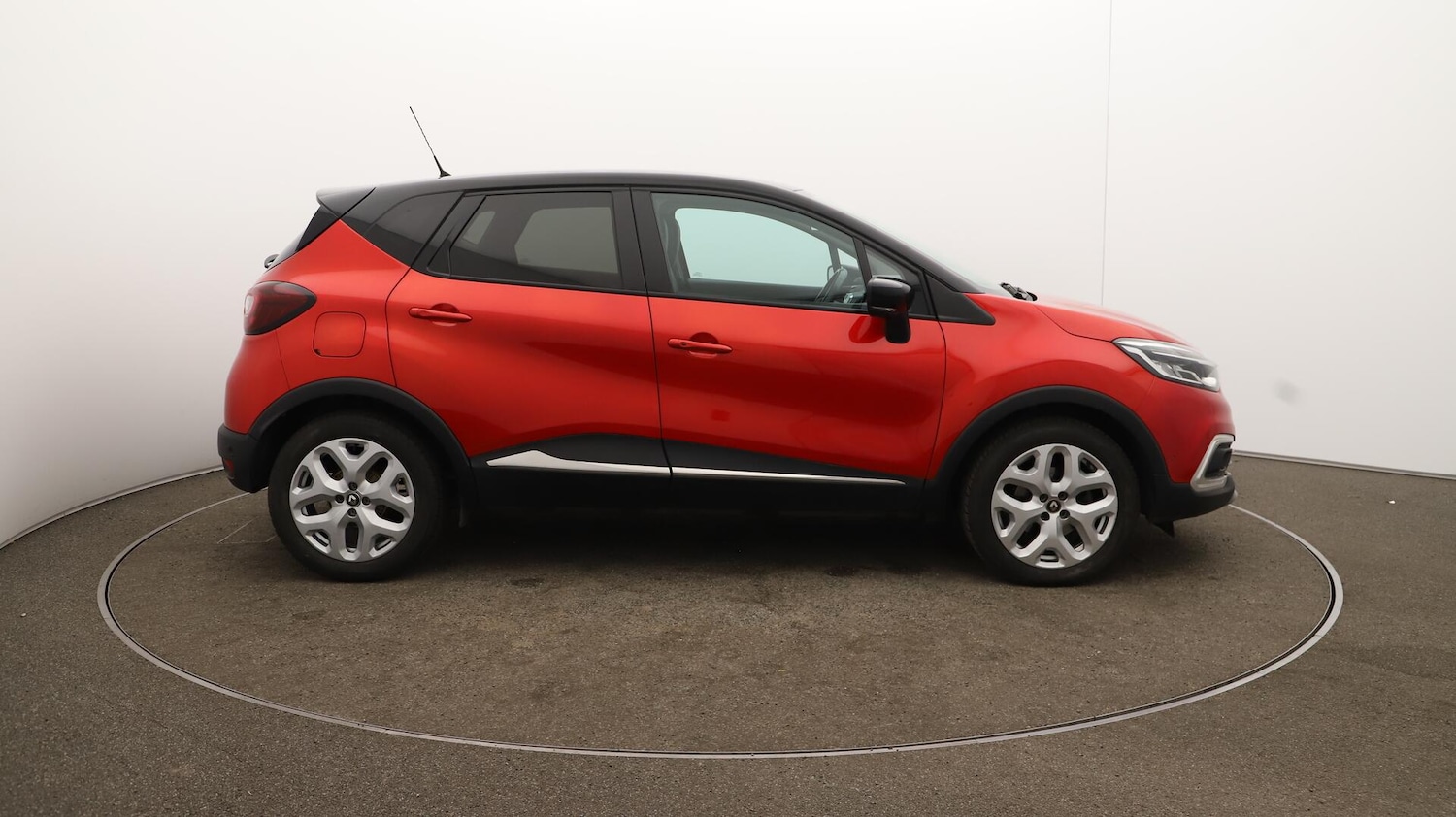 Used Renault Captur 2020 for sale - 75927230: Photo 49
