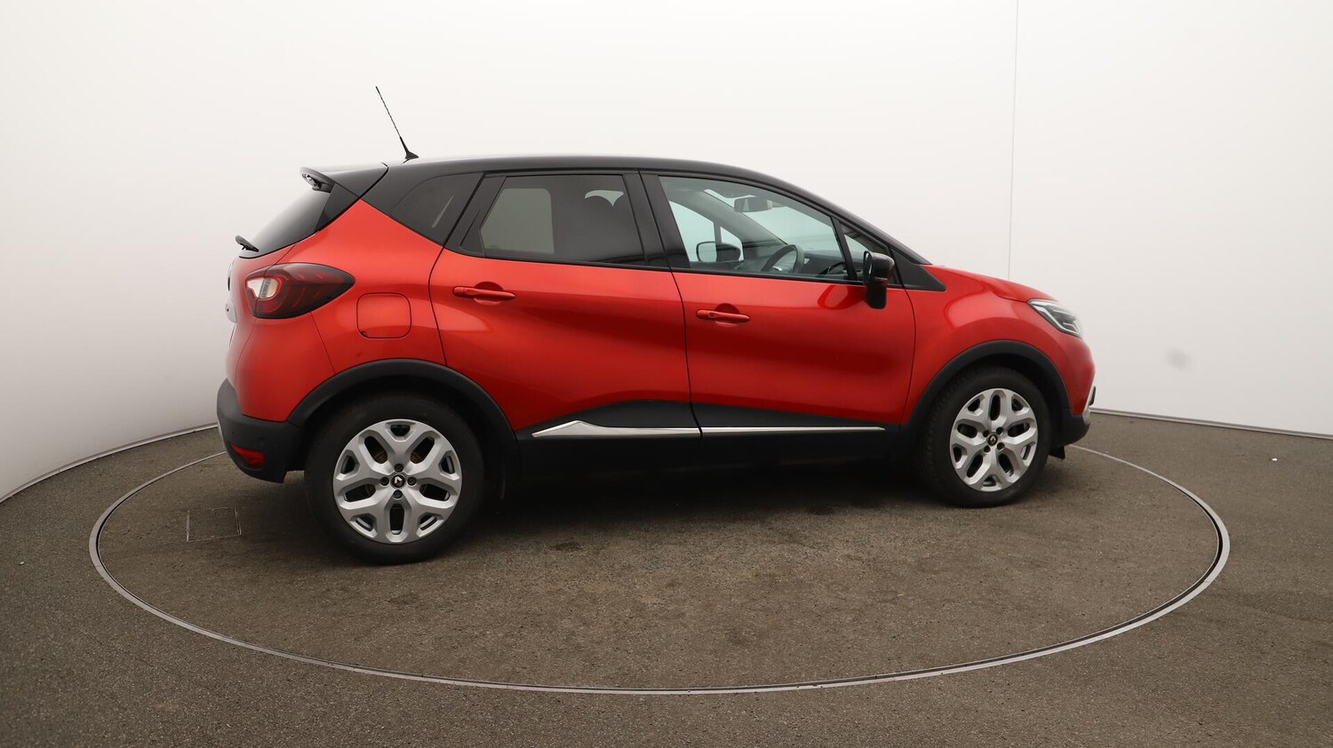 Used Renault Captur 2020 for sale - 75927230: Photo 51