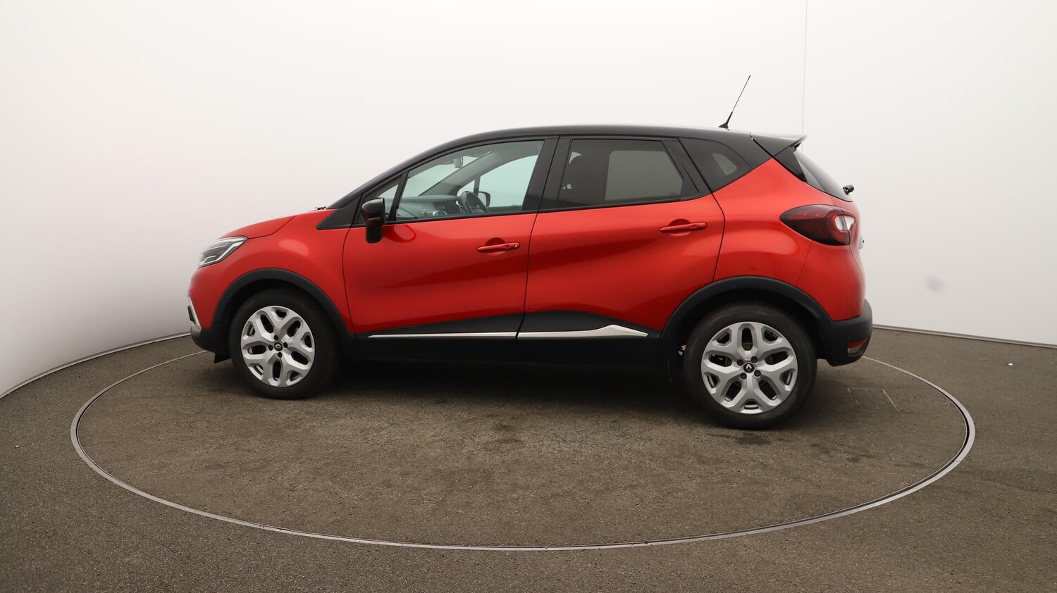 Used Renault Captur 2020 for sale - 75927230: Photo 58