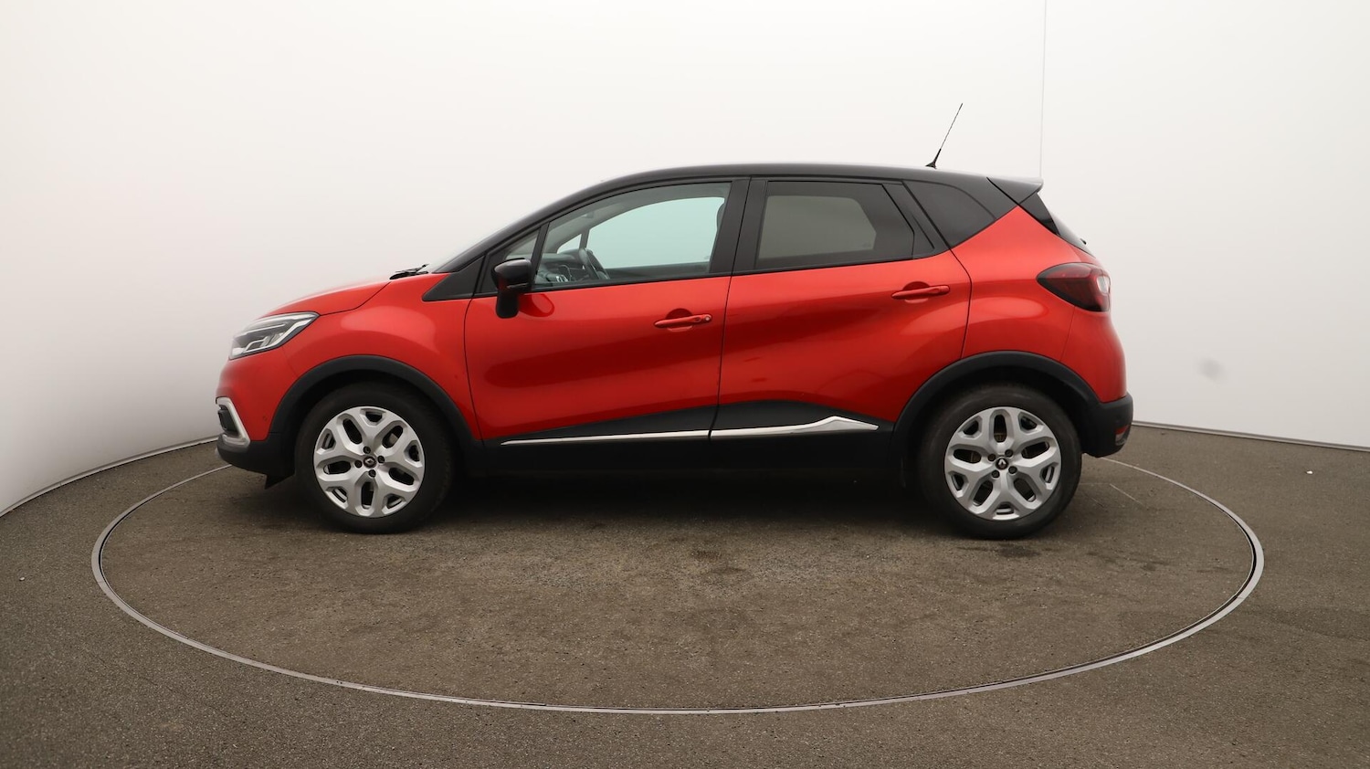 Used Renault Captur 2020 for sale - 75927230: Photo 64