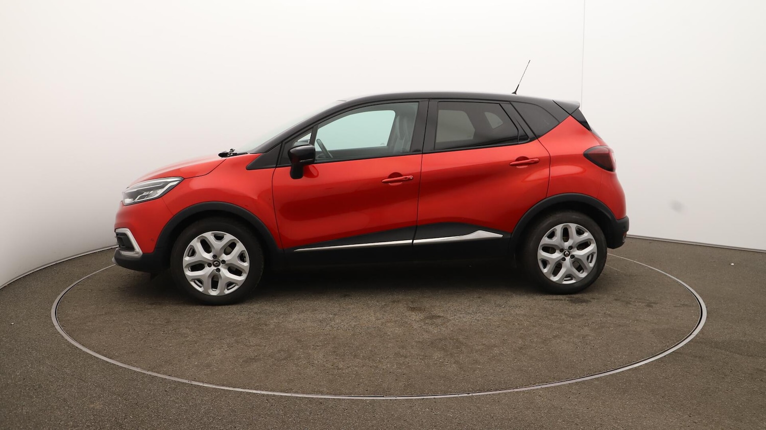 Used Renault Captur 2020 for sale - 75927230: Photo 65