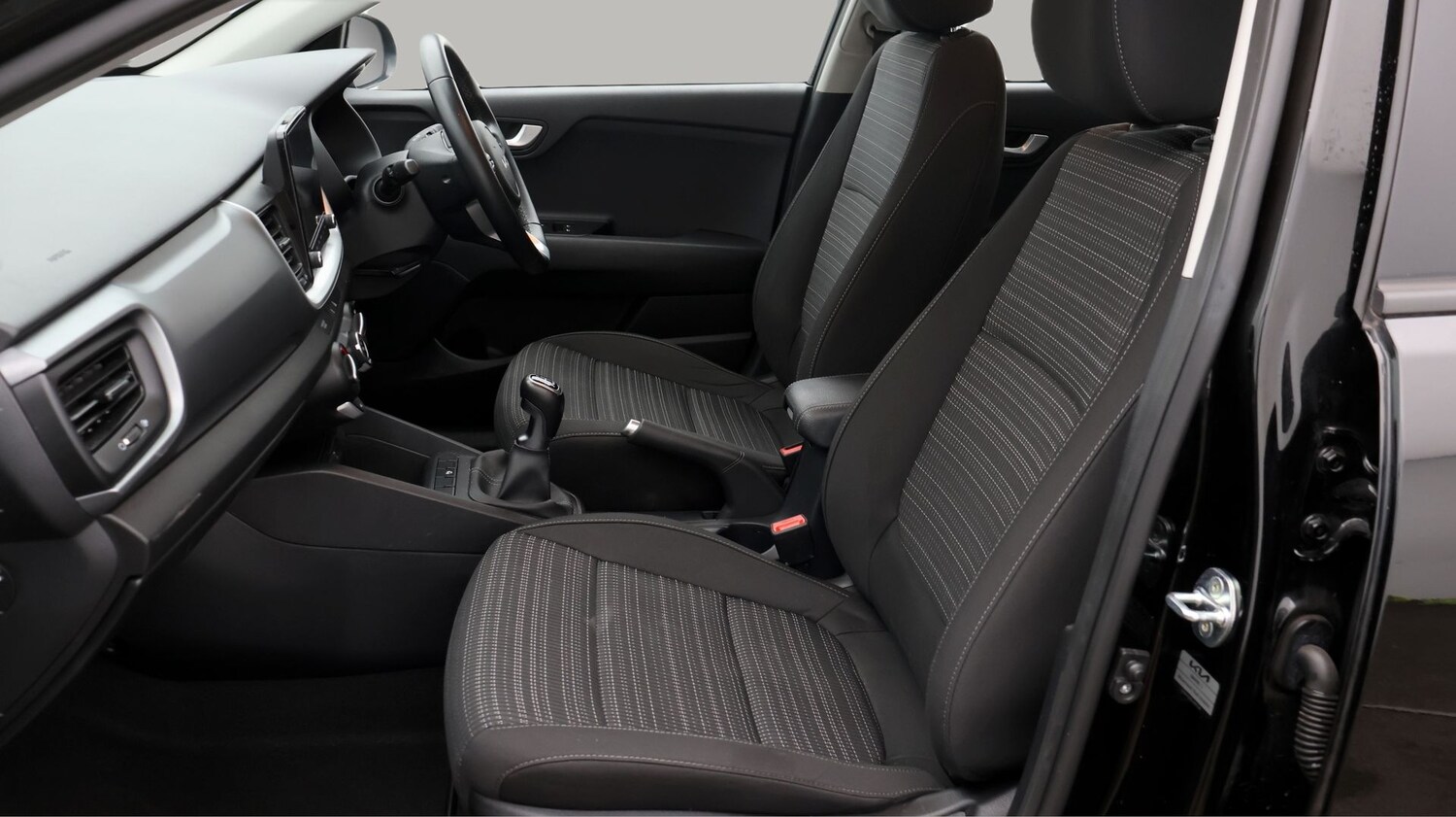 Used Kia Stonic 2022 for sale - 77249149: Photo 14