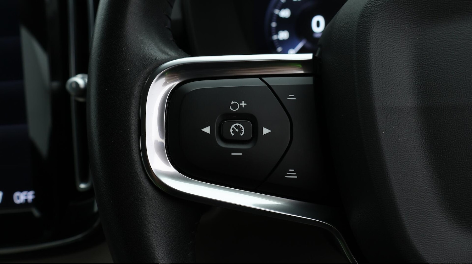 Used Volvo XC40 2020 for sale - 76432541: Photo 24