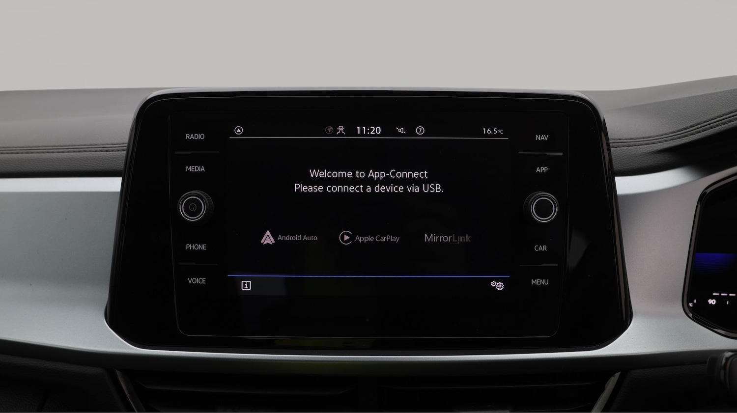 Used Volkswagen T-Roc 2022 for sale - 77384995: Photo 24