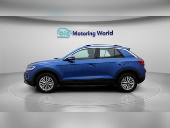 Used Volkswagen T-Roc 2022 for sale - 77384995: Photo