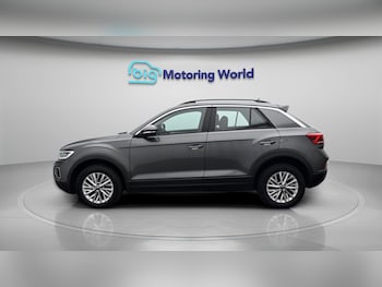 Used Volkswagen T-Roc 2023 for sale - 79430124: Photo