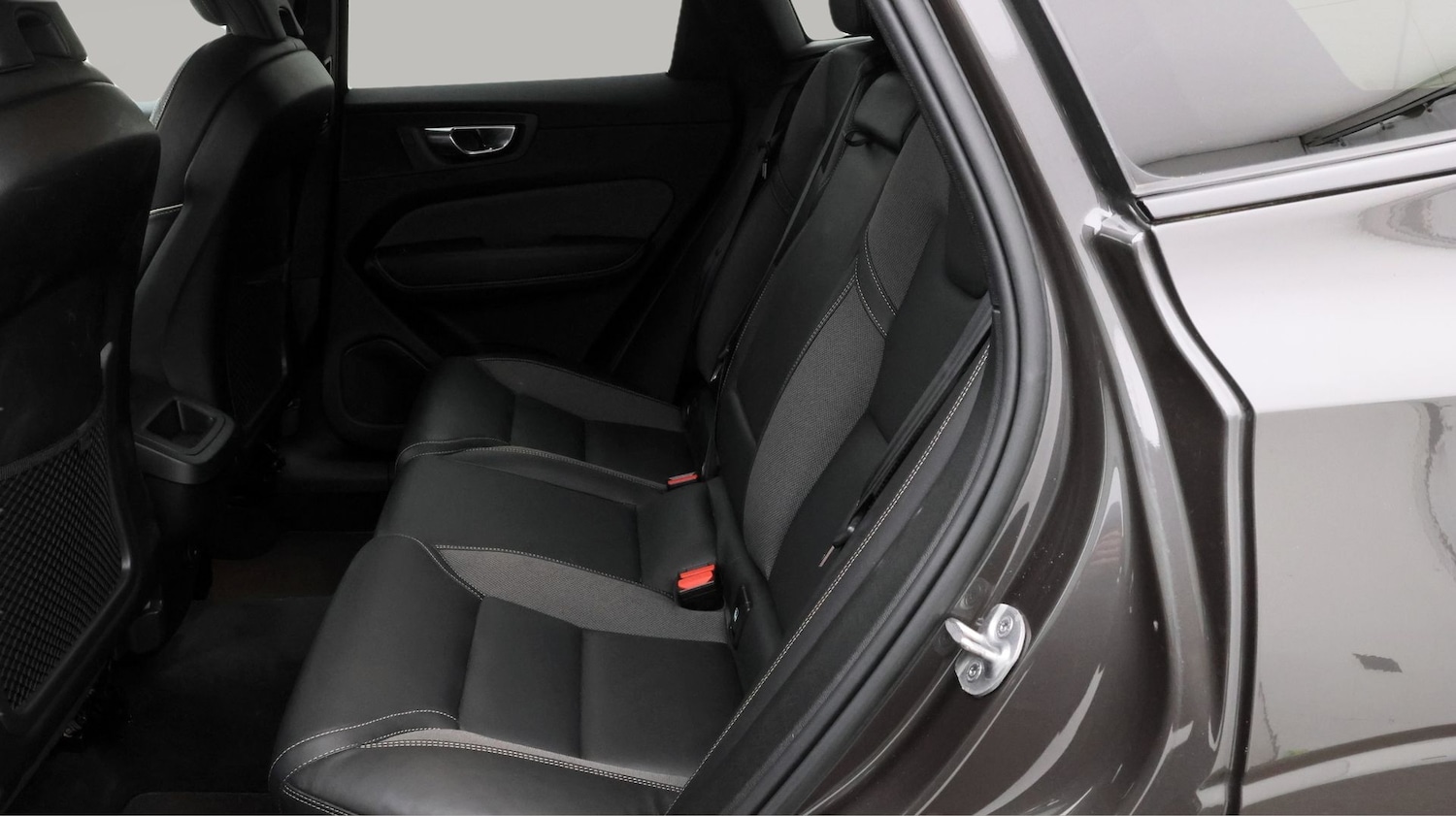 Used Volvo XC60 2022 for sale - 77650115: Photo 16