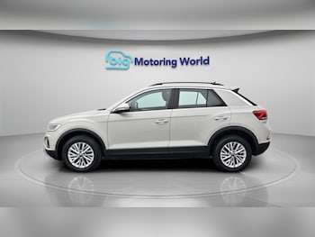 Used Volkswagen T-Roc 2023 for sale - 79058232: Photo