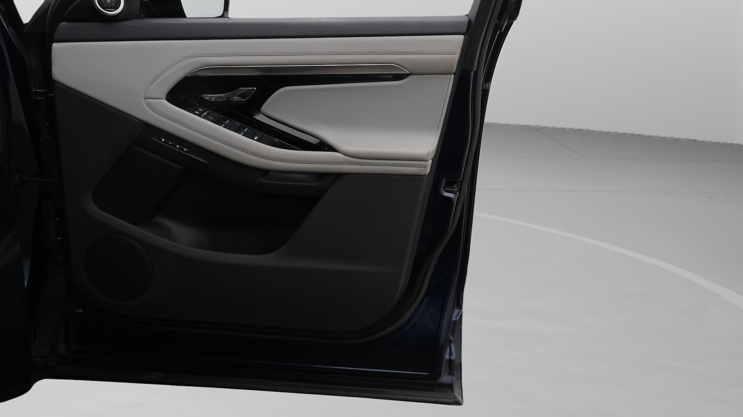 Used Land Rover Range Rover Evoque 2023 for sale - 77460138: Photo 15