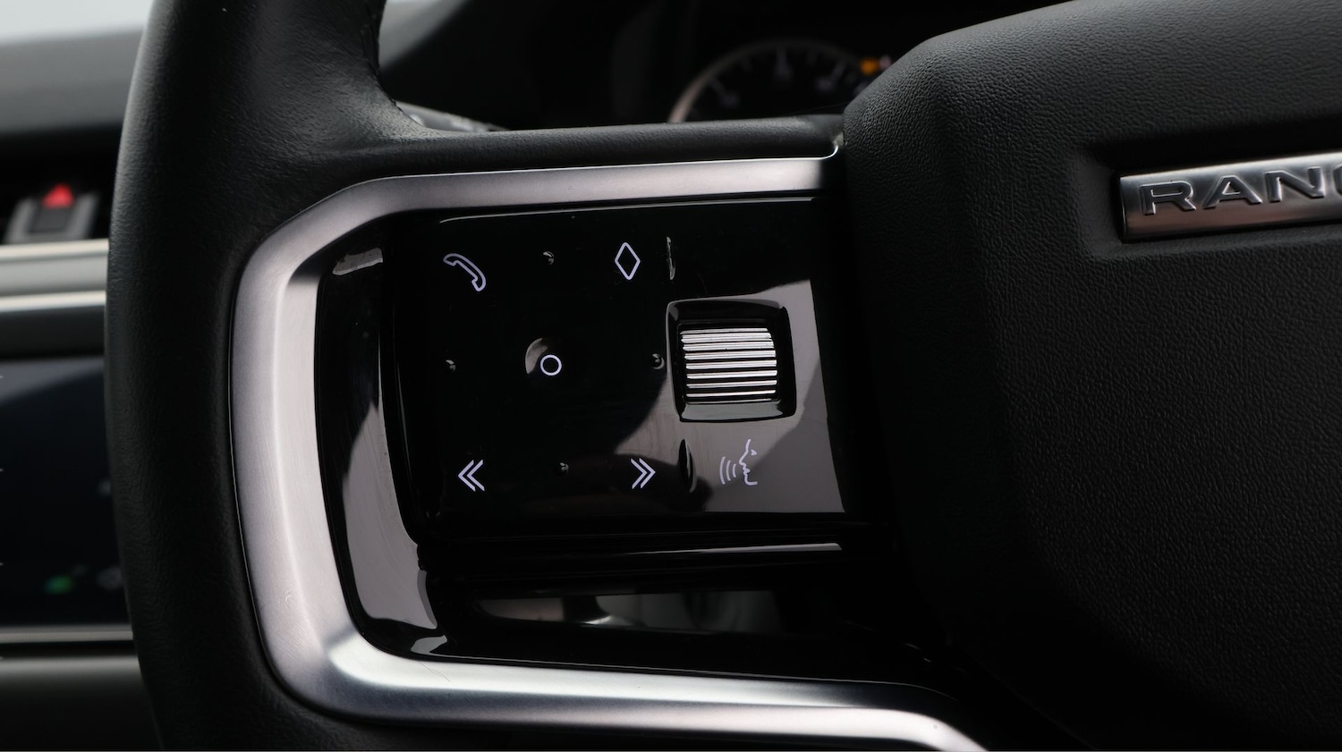 Used Land Rover Range Rover Evoque 2023 for sale - 77460138: Photo 25