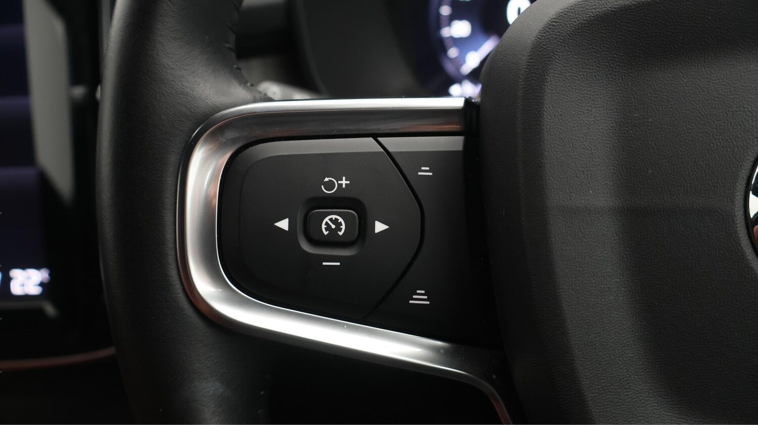 Used Volvo XC40 2020 for sale - 76572482: Photo 24