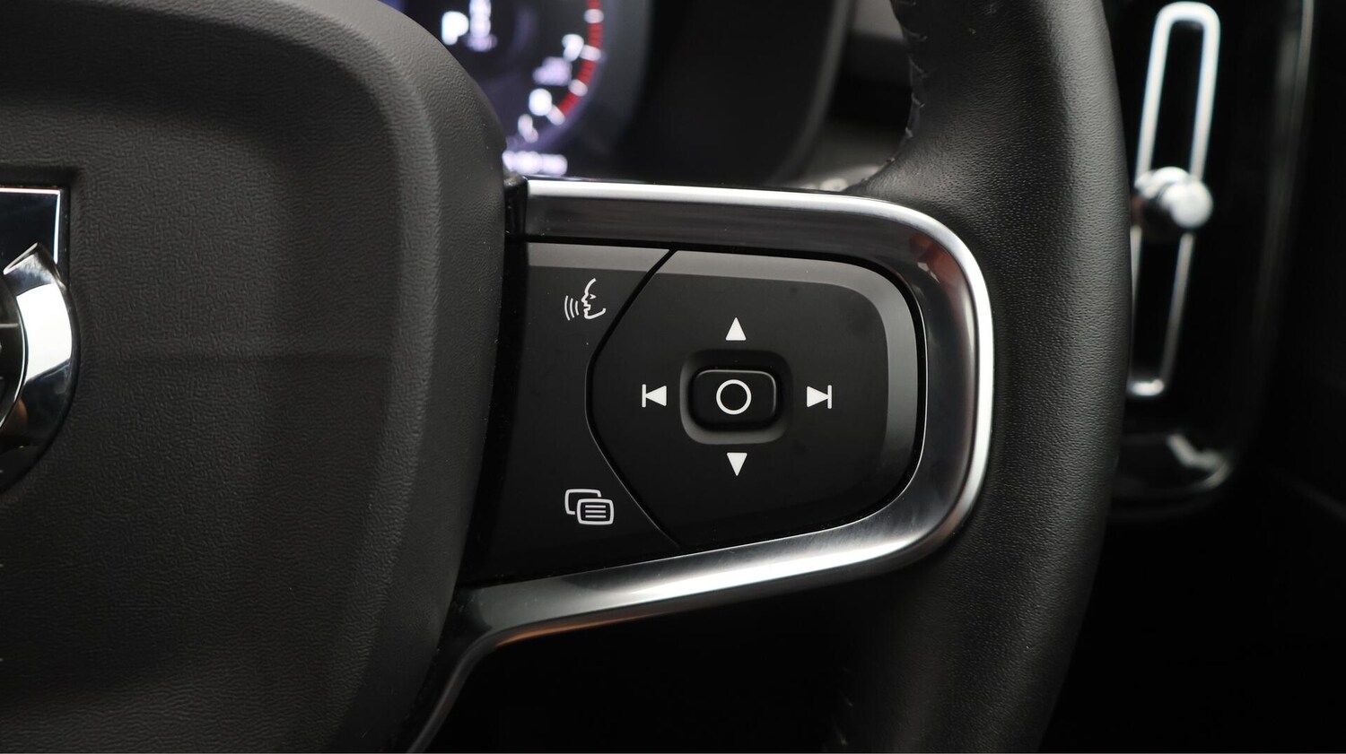 Used Volvo XC40 2020 for sale - 76572482: Photo 25