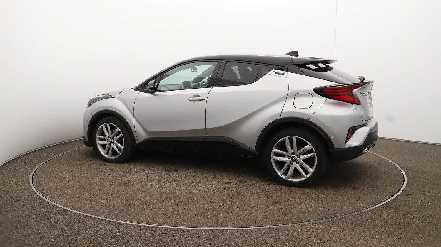 Used Toyota C-HR 2022 for sale - 75927198: Photo 47