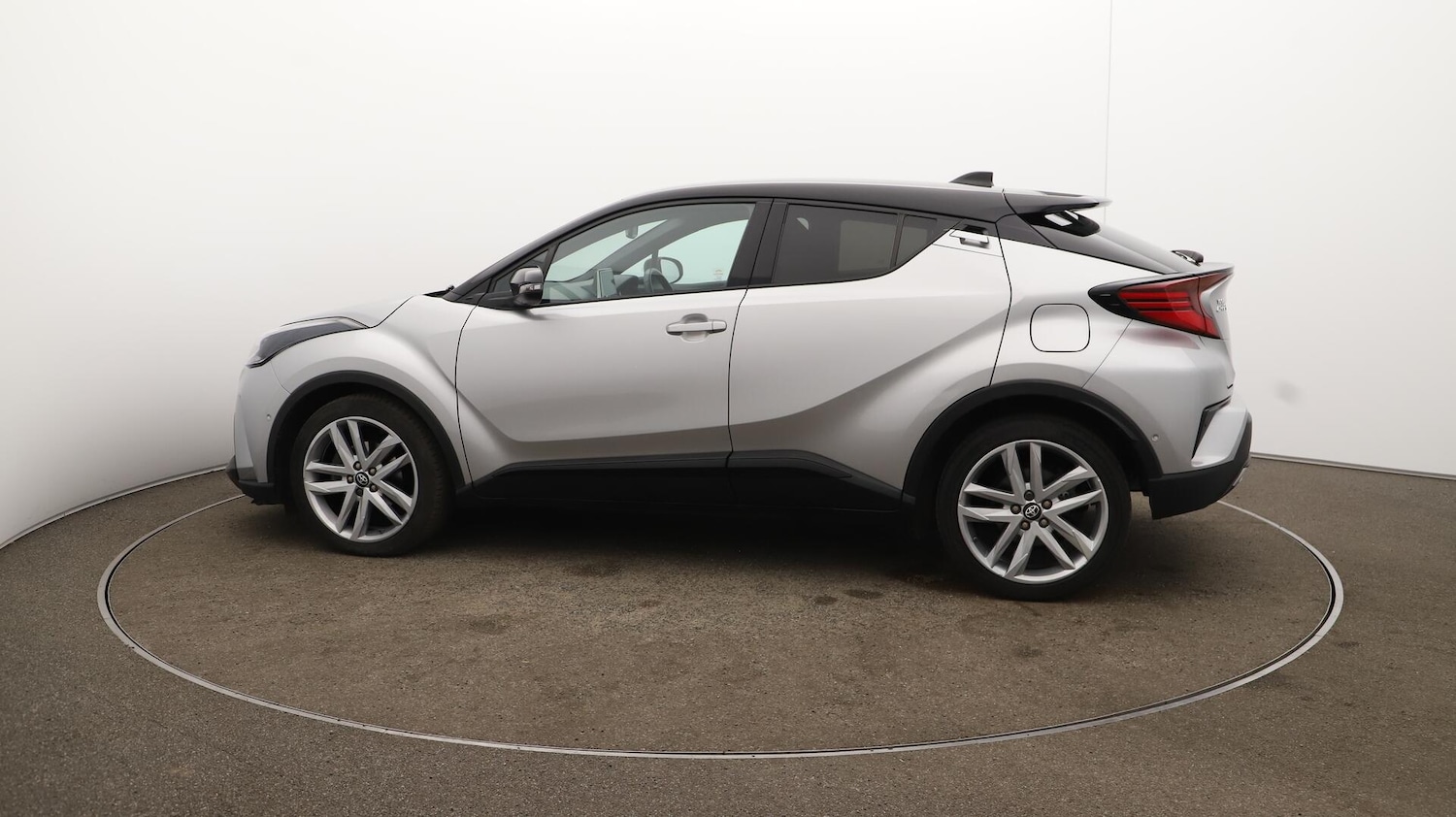Used Toyota C-HR 2022 for sale - 75927198: Photo 58