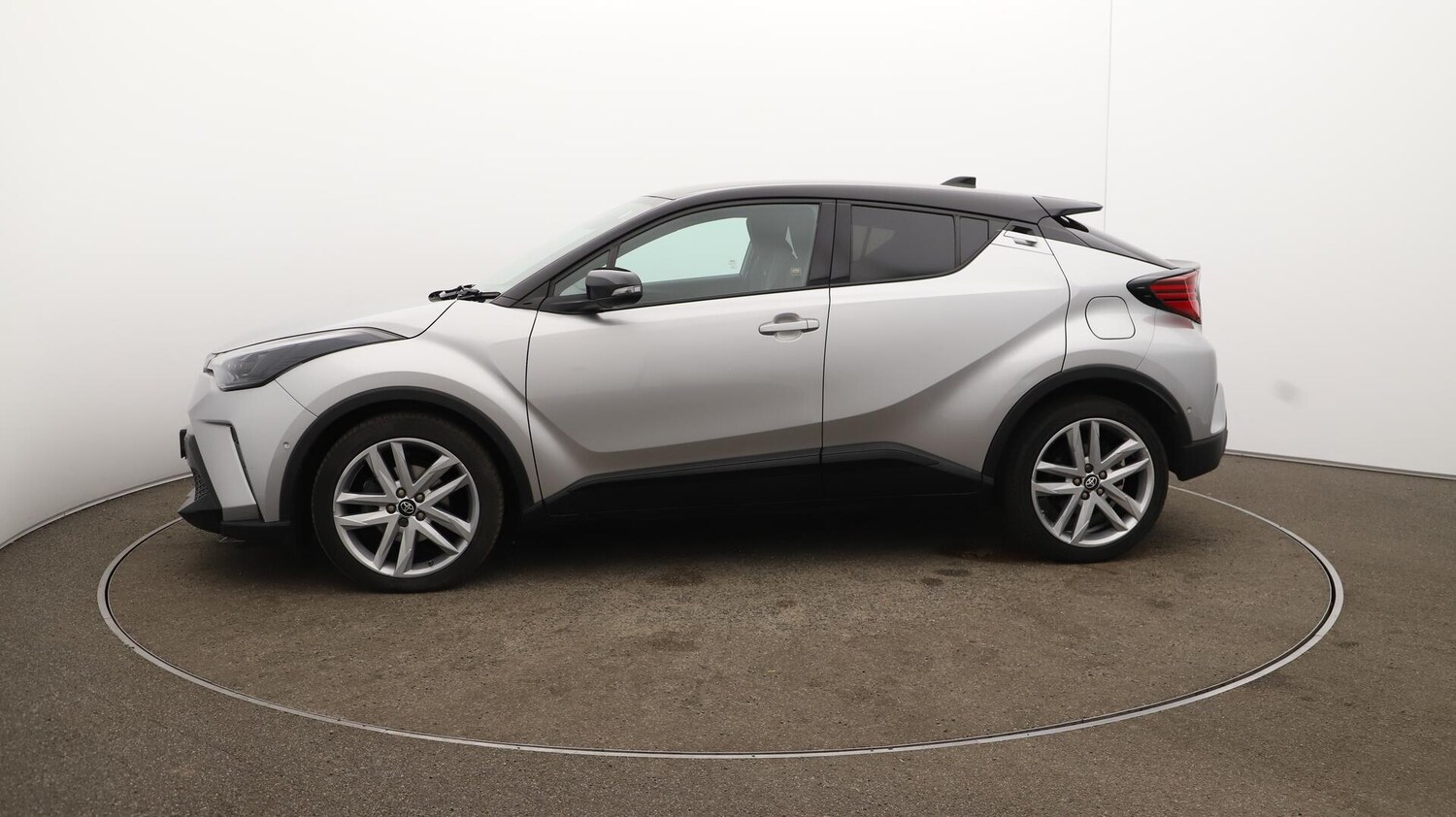 Used Toyota C-HR 2022 for sale - 75927198: Photo 65
