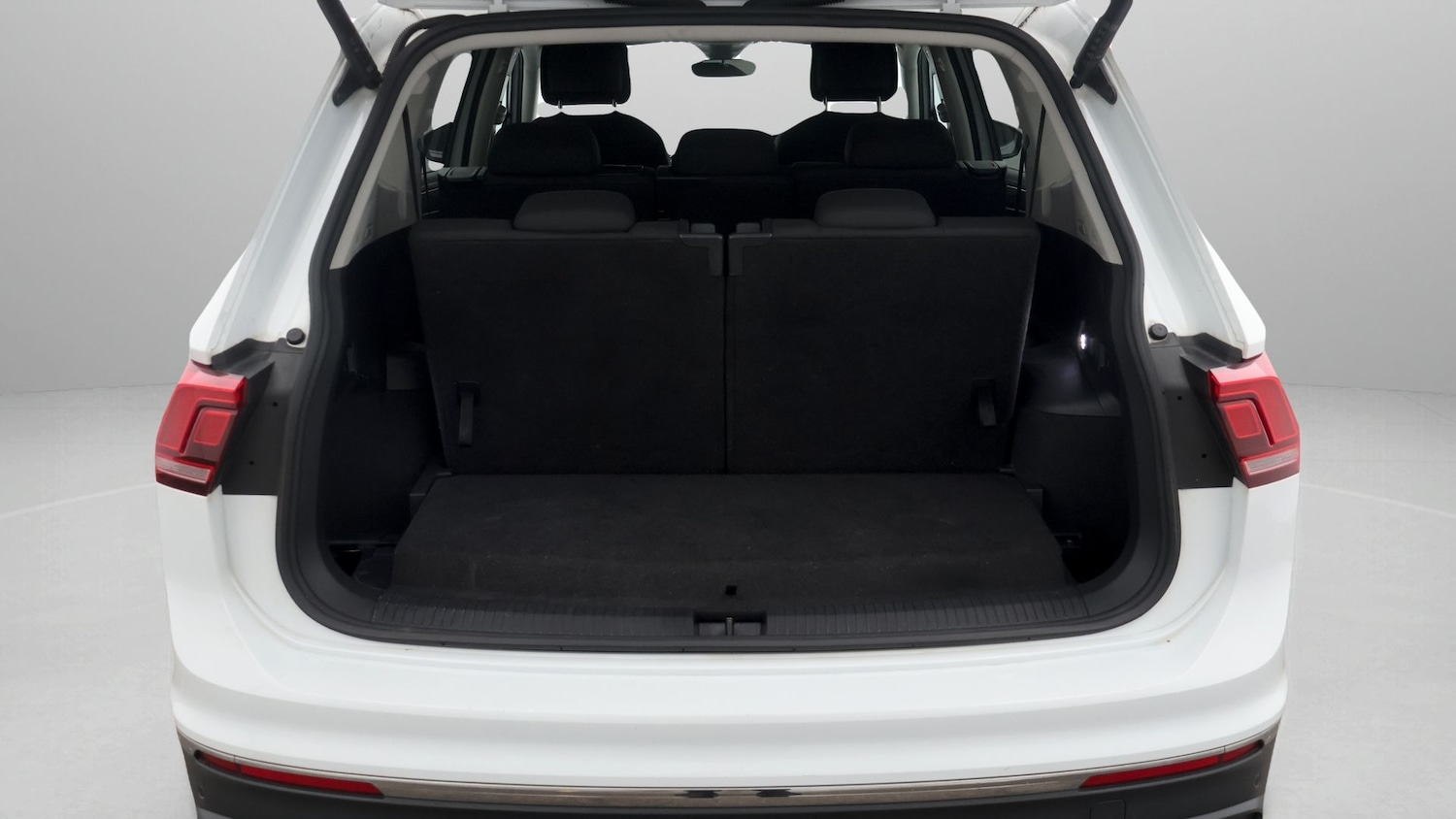 Used Volkswagen Tiguan Allspace 2023 for sale - 77650122: Photo 20