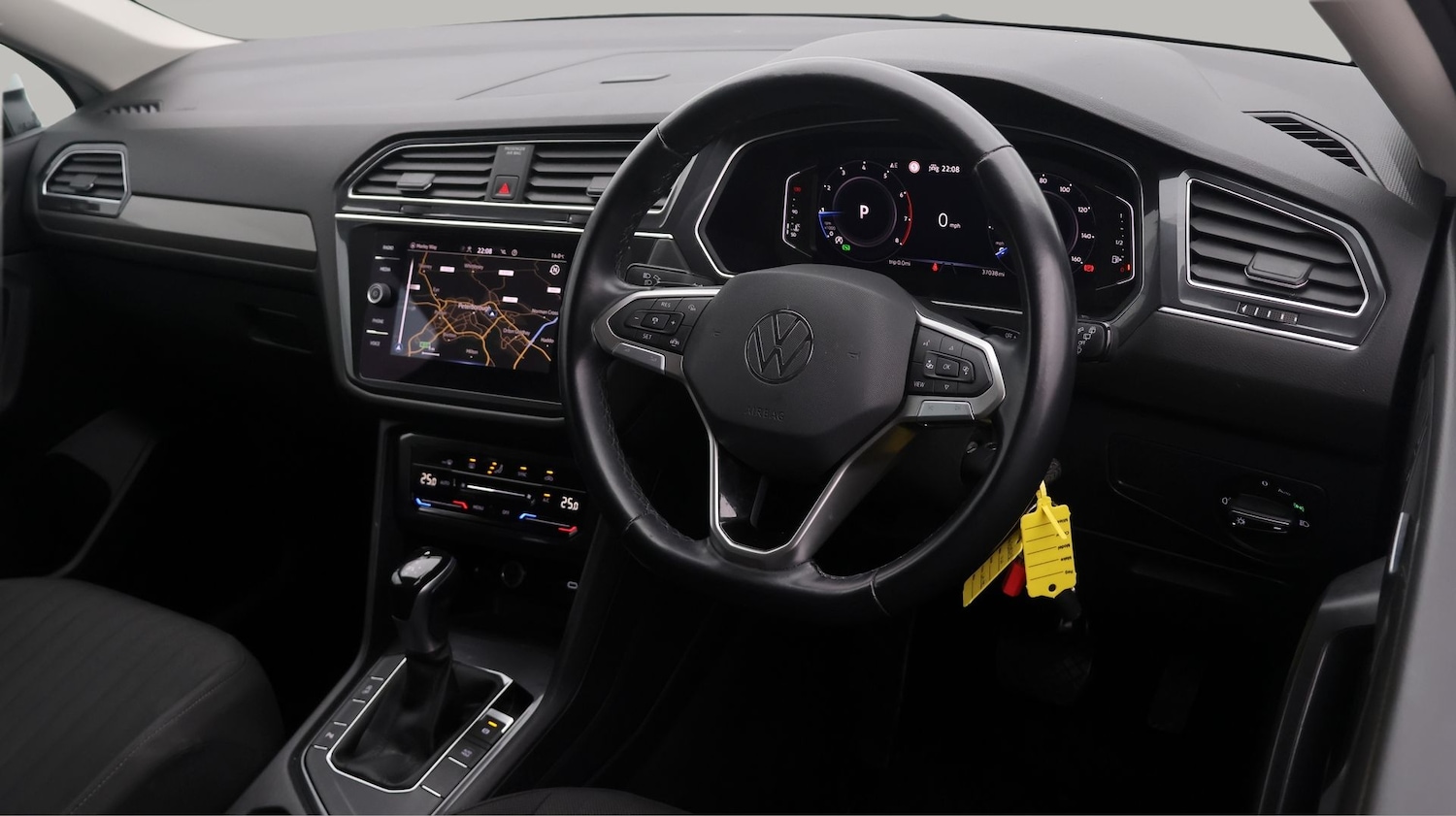 Used Volkswagen Tiguan Allspace 2023 for sale - 77650122: Photo 9