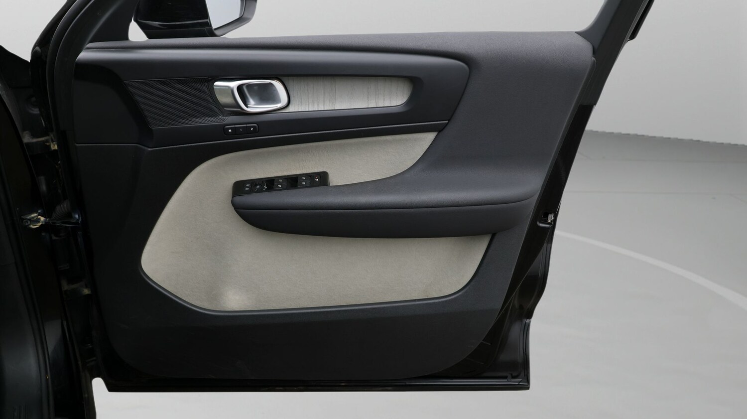 Used Volvo XC40 2022 for sale - 77541428: Photo 15