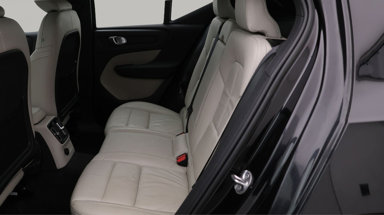 Used Volvo XC40 2022 for sale - 77541428: Photo 16