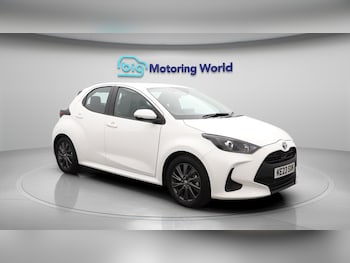 Used Toyota Yaris 2023 for sale - 76152565: Photo 2