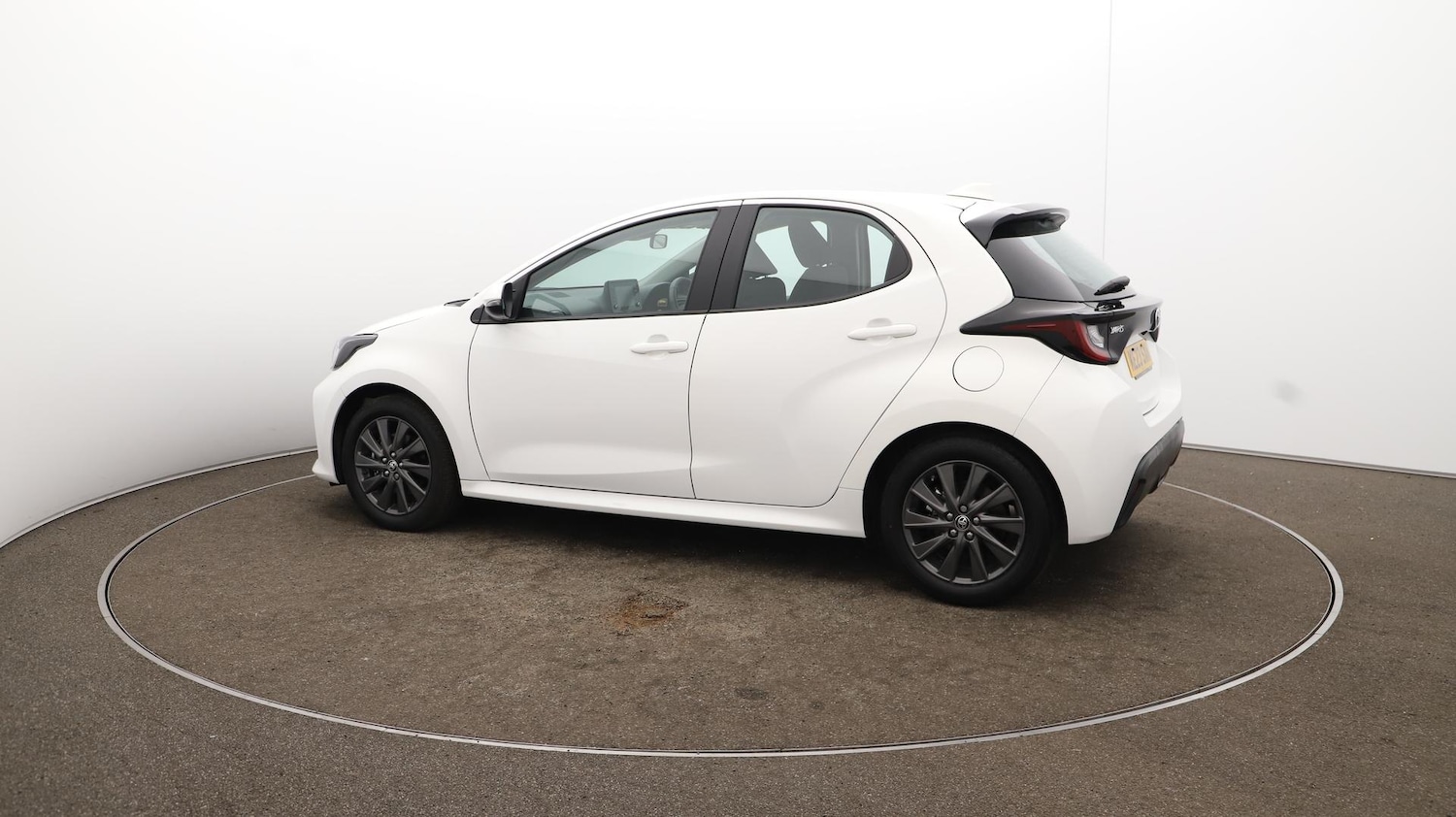 Used Toyota Yaris 2023 for sale - 76152565: Photo 48