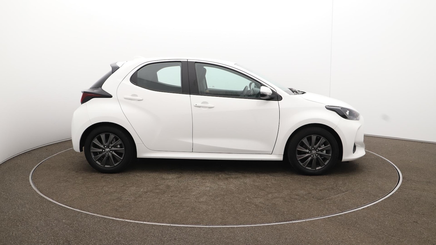 Used Toyota Yaris 2023 for sale - 76152565: Photo 50