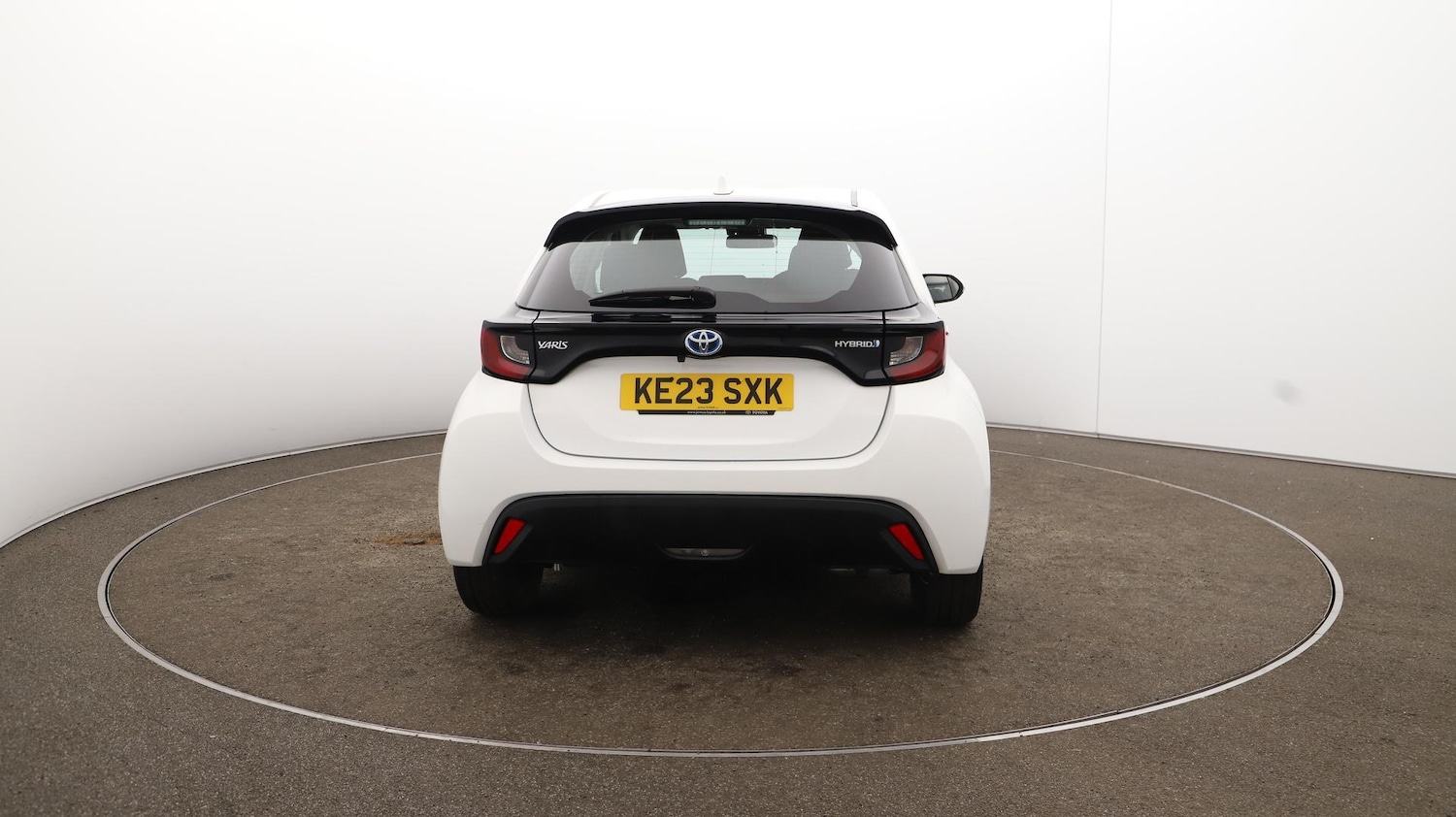 Used Toyota Yaris 2023 for sale - 76152565: Photo 58