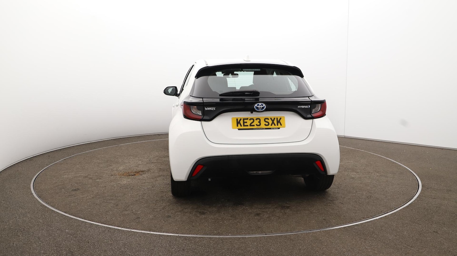 Used Toyota Yaris 2023 for sale - 76152565: Photo 60