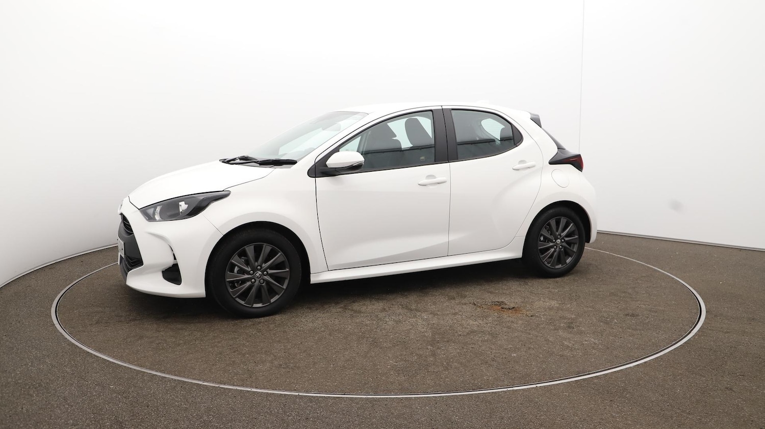 Used Toyota Yaris 2023 for sale - 76152565: Photo 68