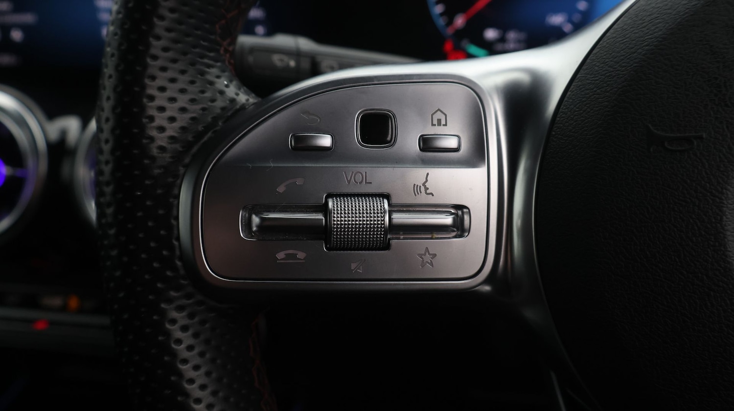 Used Mercedes-Benz EQB 2023 for sale - 77622624: Photo 26