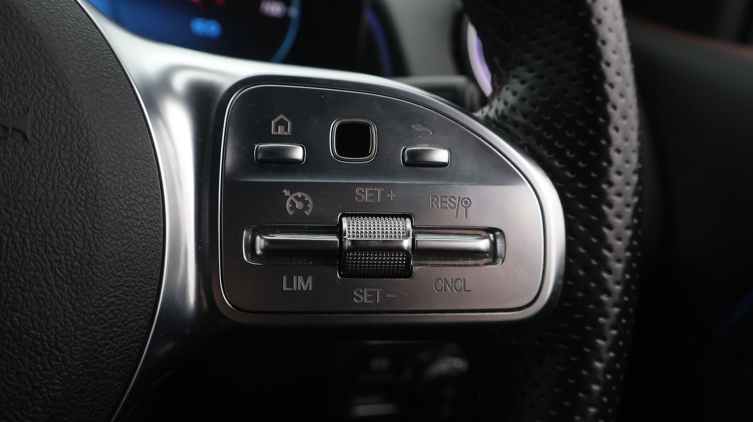 Used Mercedes-Benz EQB 2023 for sale - 77622624: Photo 30