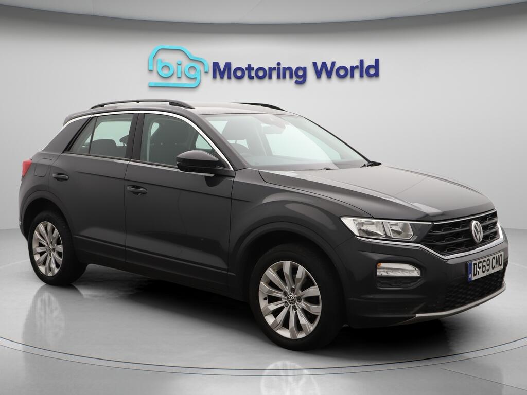 Used Volkswagen T-Roc 2020 for sale - 76239531: Photo 1