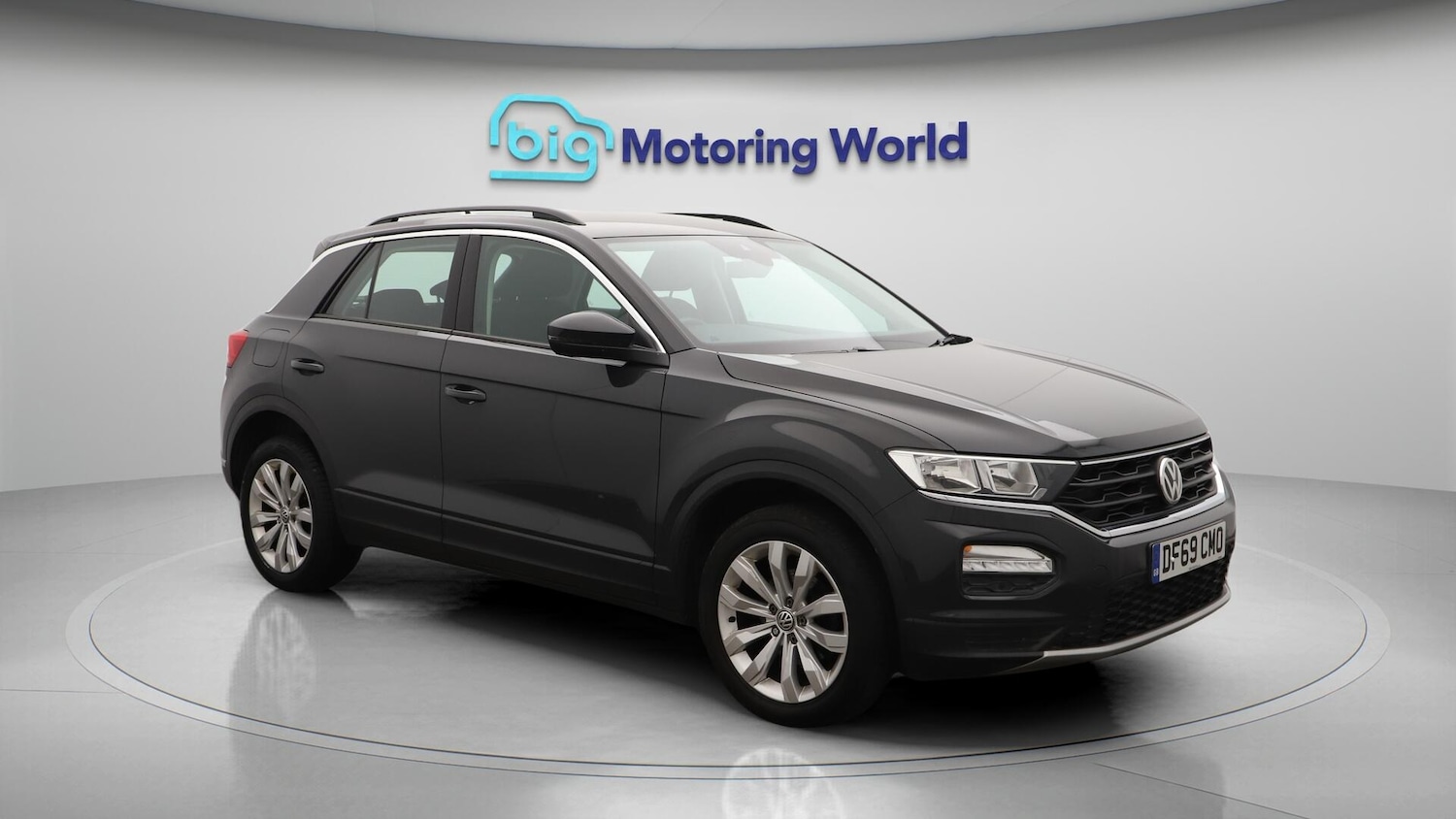 Used Volkswagen T-Roc 2020 for sale - 76239531: Photo 2
