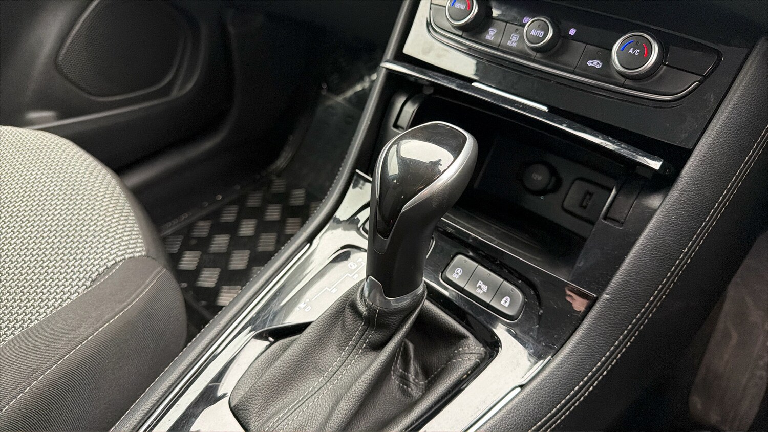 Used Vauxhall Grandland X 2020 for sale - 77931876: Photo 25