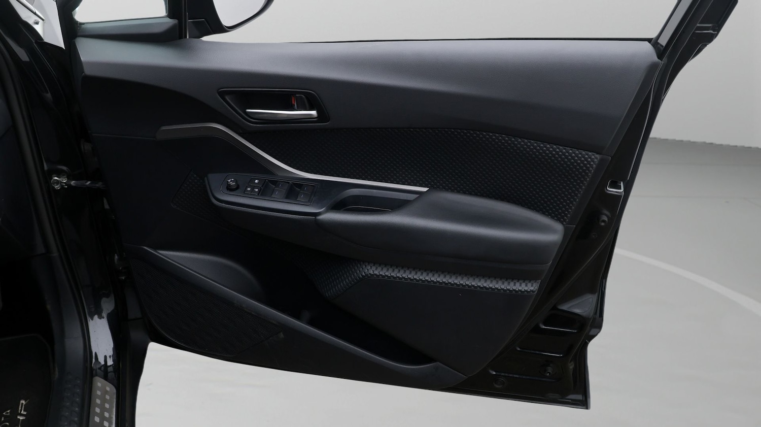 Used Toyota C-HR 2023 for sale - 77355099: Photo 15