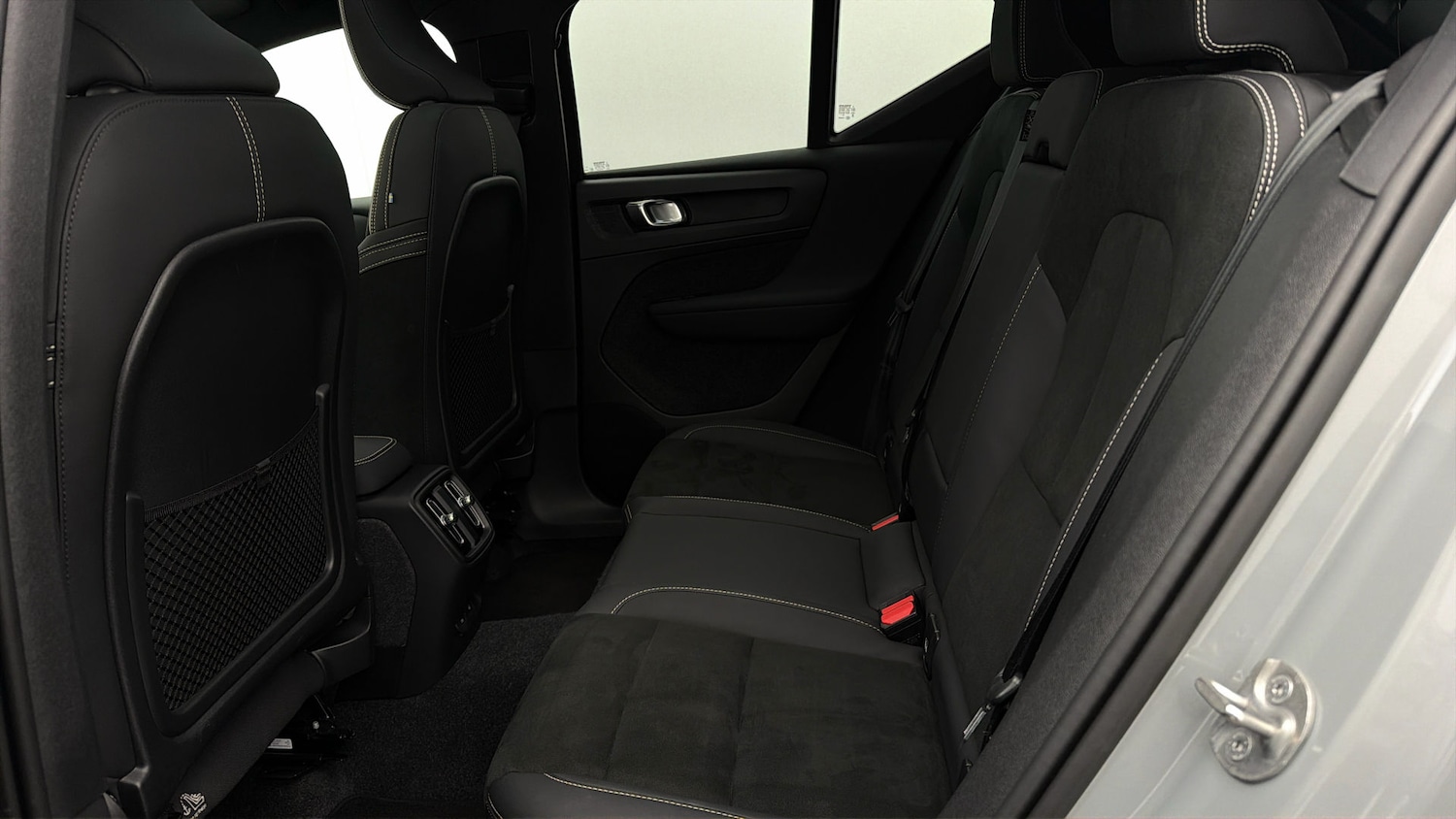 Used Volvo XC40 2024 for sale - 78112432: Photo 15