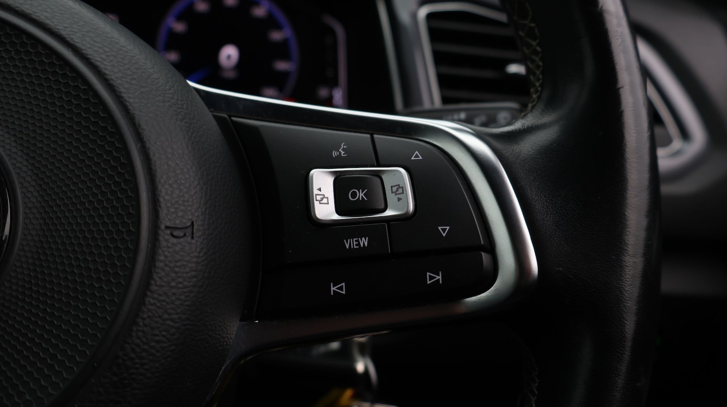 Used Volkswagen T-Roc 2020 for sale - 78011036: Photo 27