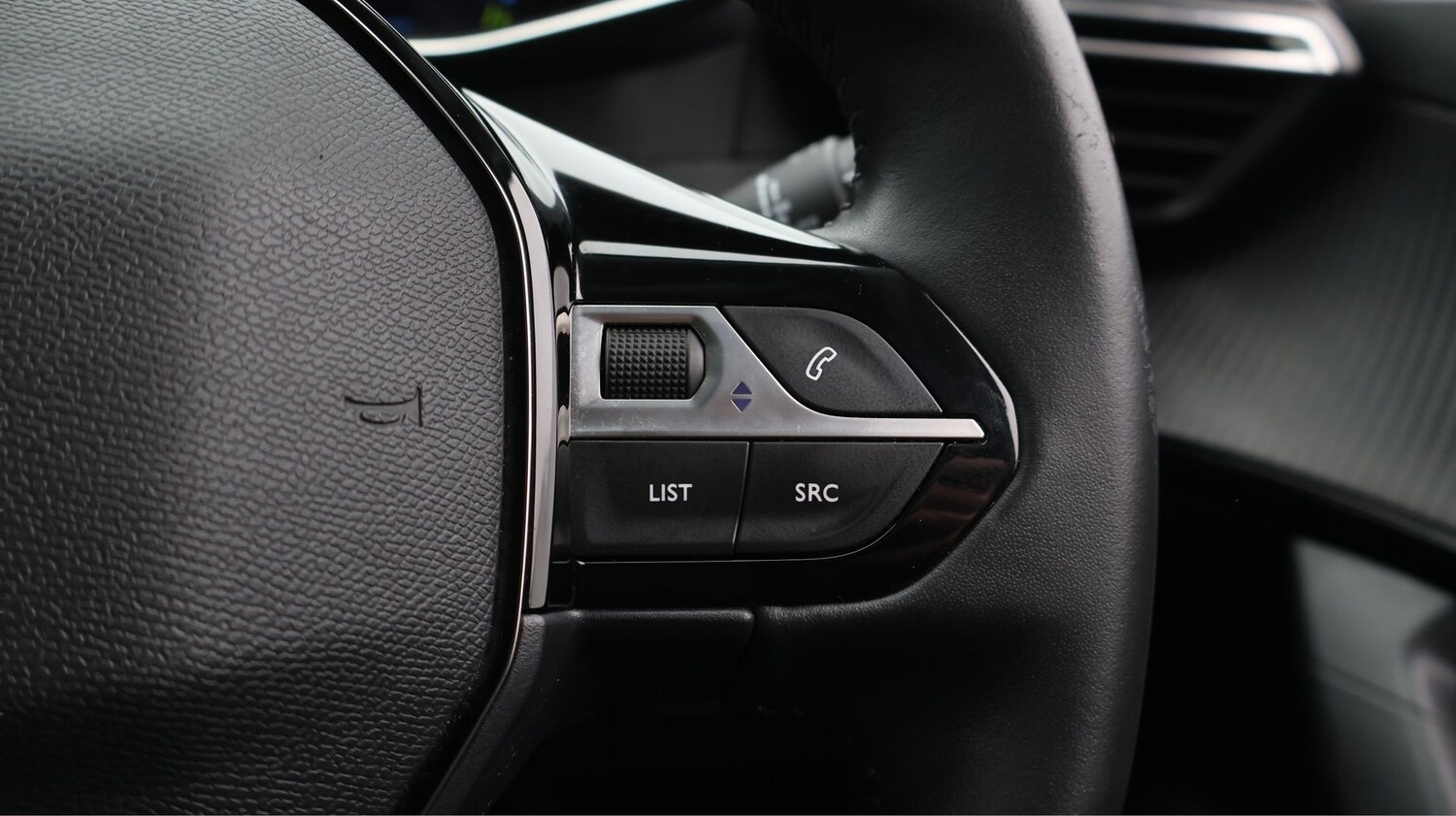 Used Peugeot 2008 2022 for sale - 77862958: Photo 23