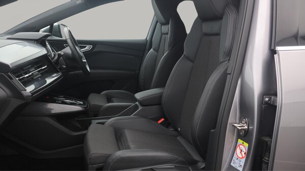 Used Audi Q4 e-tron 2022 for sale - 76247467: Photo 15