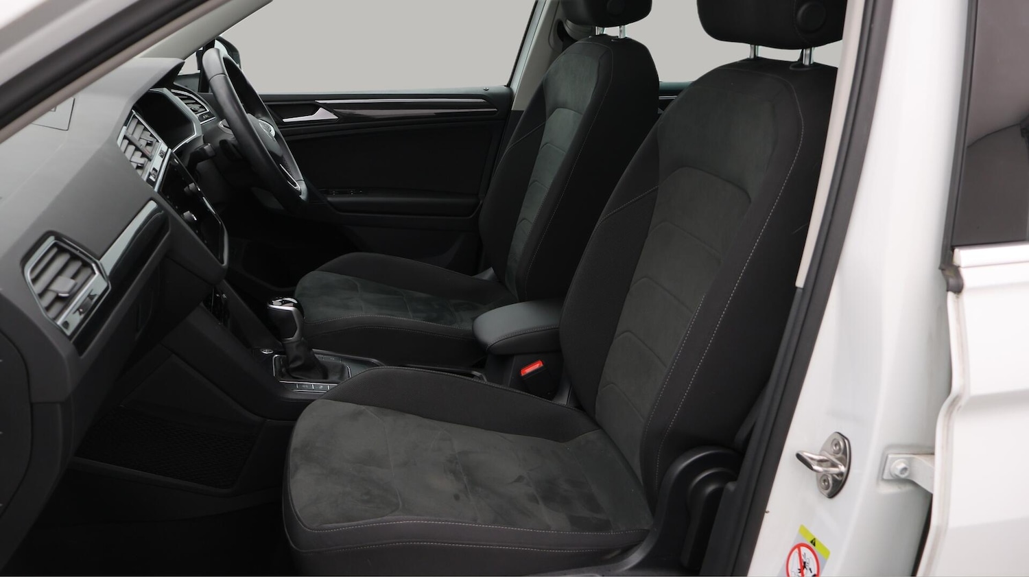 Used Volkswagen Tiguan 2022 for sale - 76700856: Photo 15