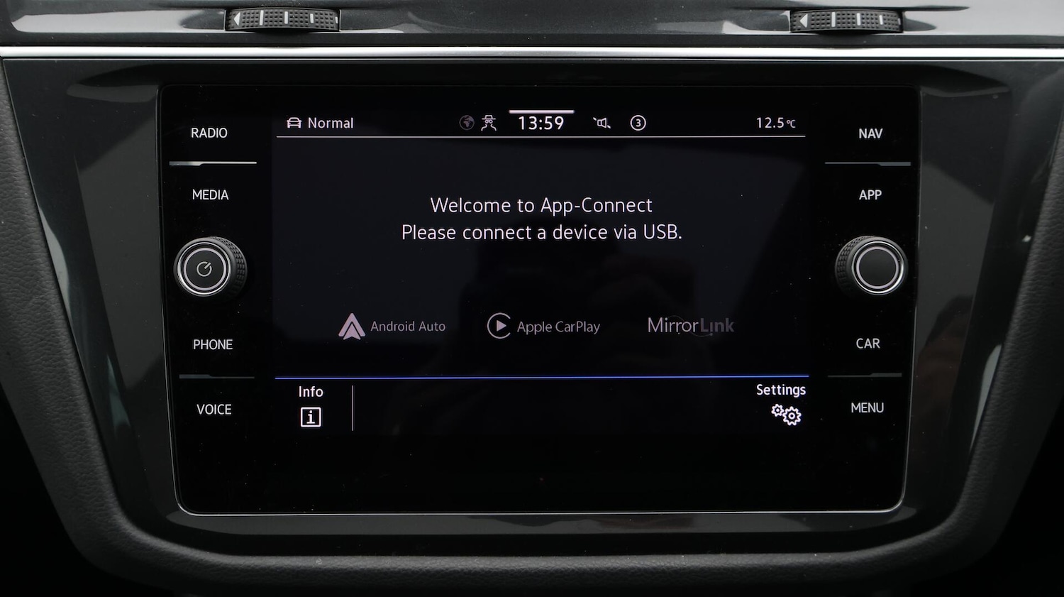 Used Volkswagen Tiguan 2022 for sale - 76700856: Photo 28