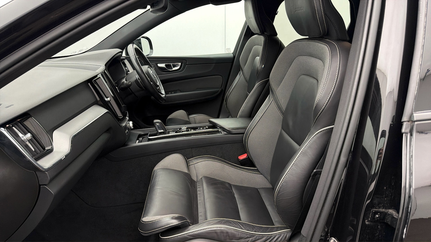 Used Volvo XC60 2020 for sale - 77998625: Photo 13