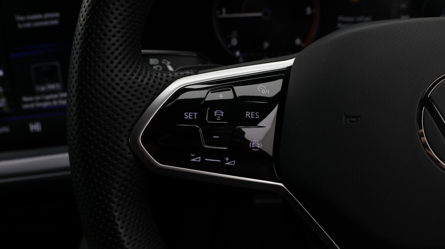 Used Volkswagen Touareg 2023 for sale - 77590192: Photo 23